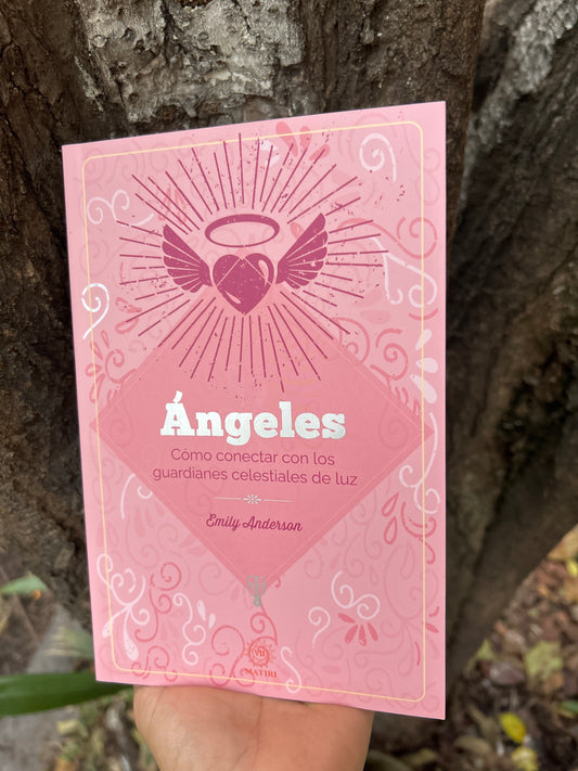 ÁNGELES Emily Anderson